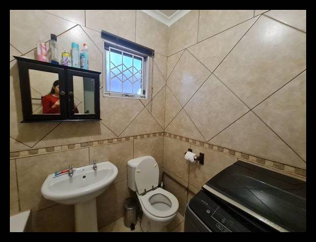 3 BEDROOM HOUSE FOR SALE IN GROVE END